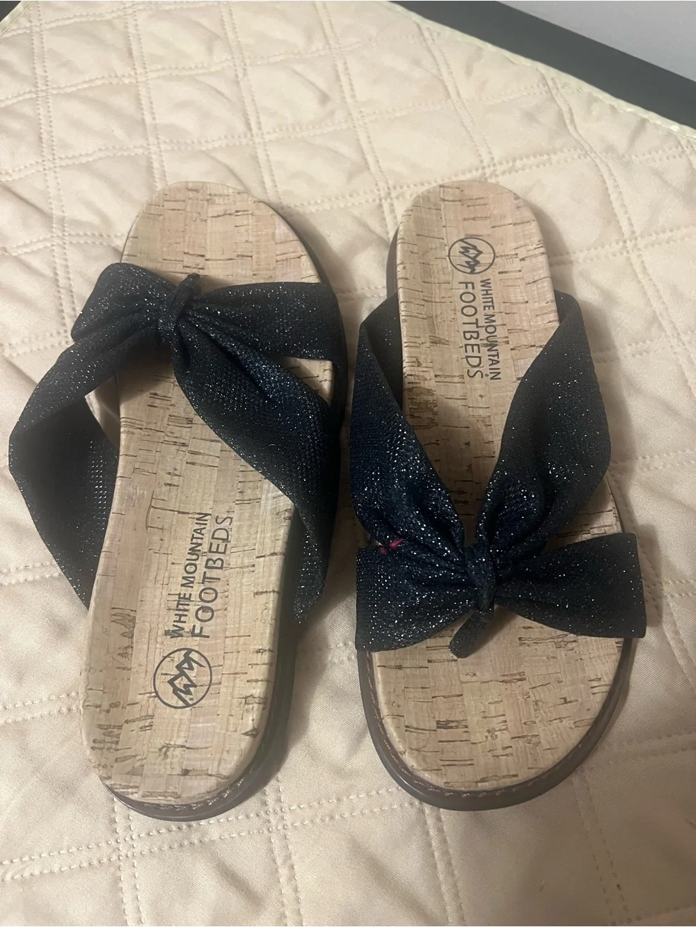 The Mountain Women's Black Glitter Knot Slide Sandals